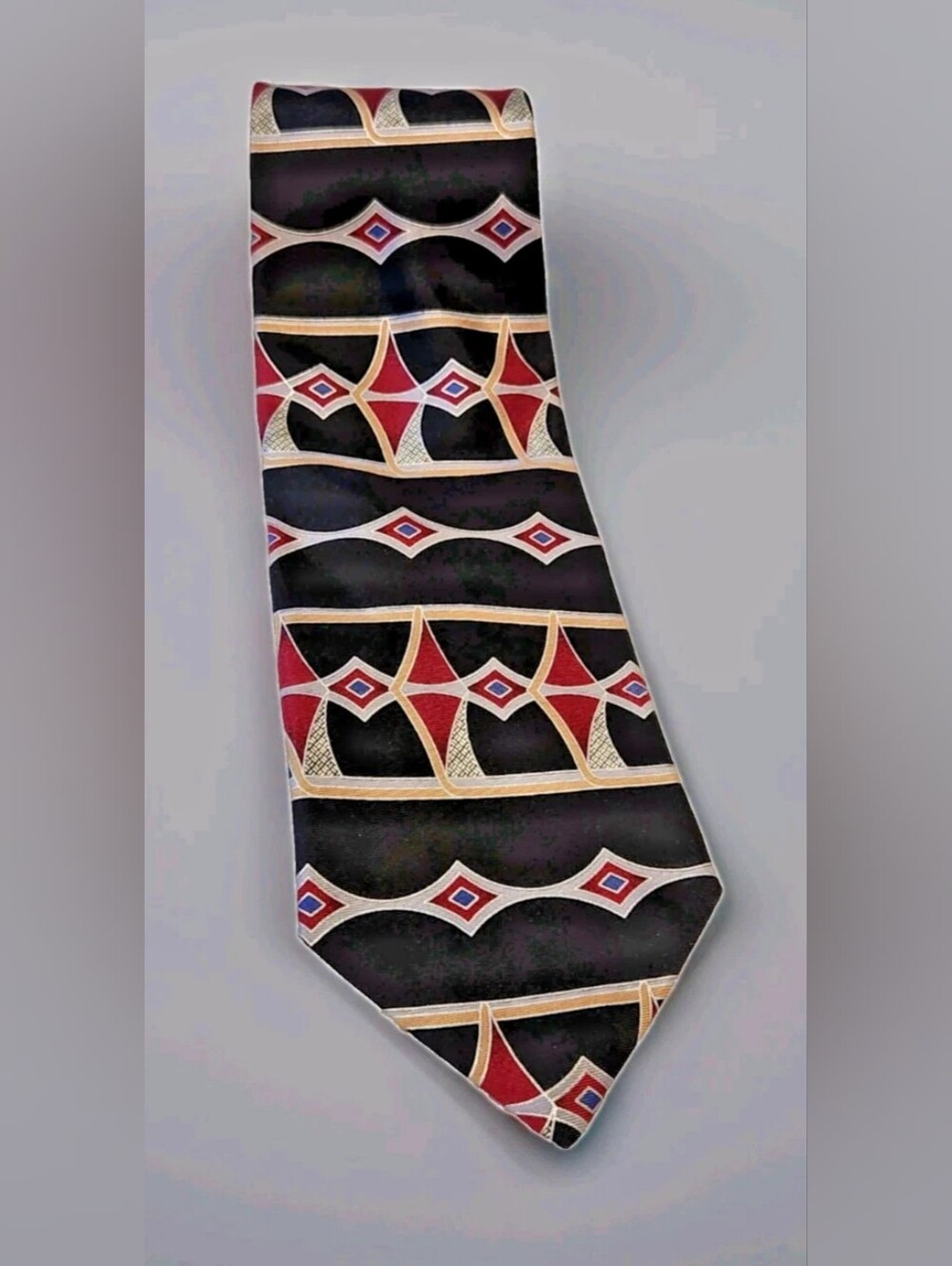 Daniel Hechter Geometric Design 100% Silk Men's Neck Tie Made USA 4" x 58"